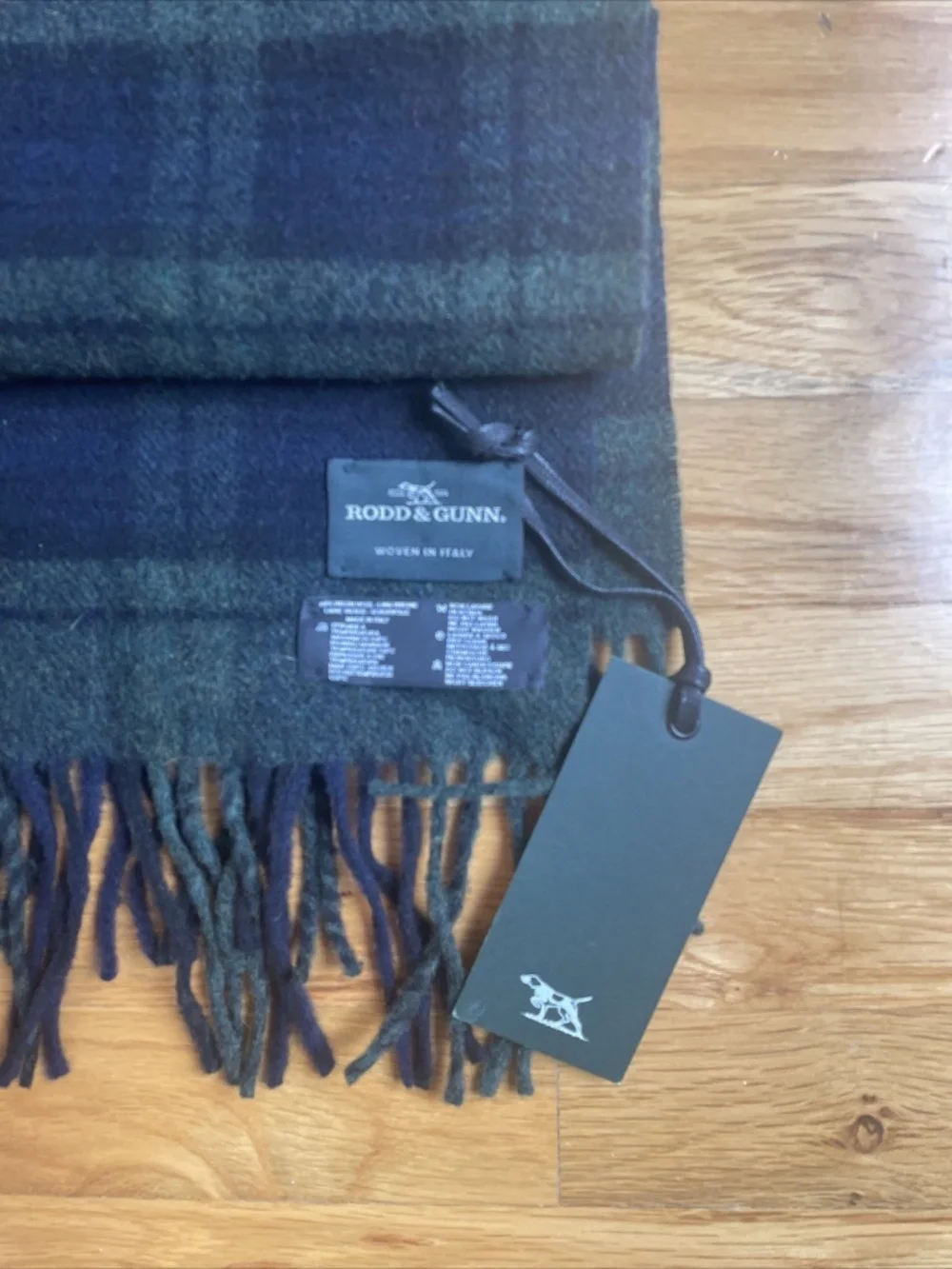NWT Rodd & Gunn Robertson Street 100% Virgin Wool Tartan Scarf